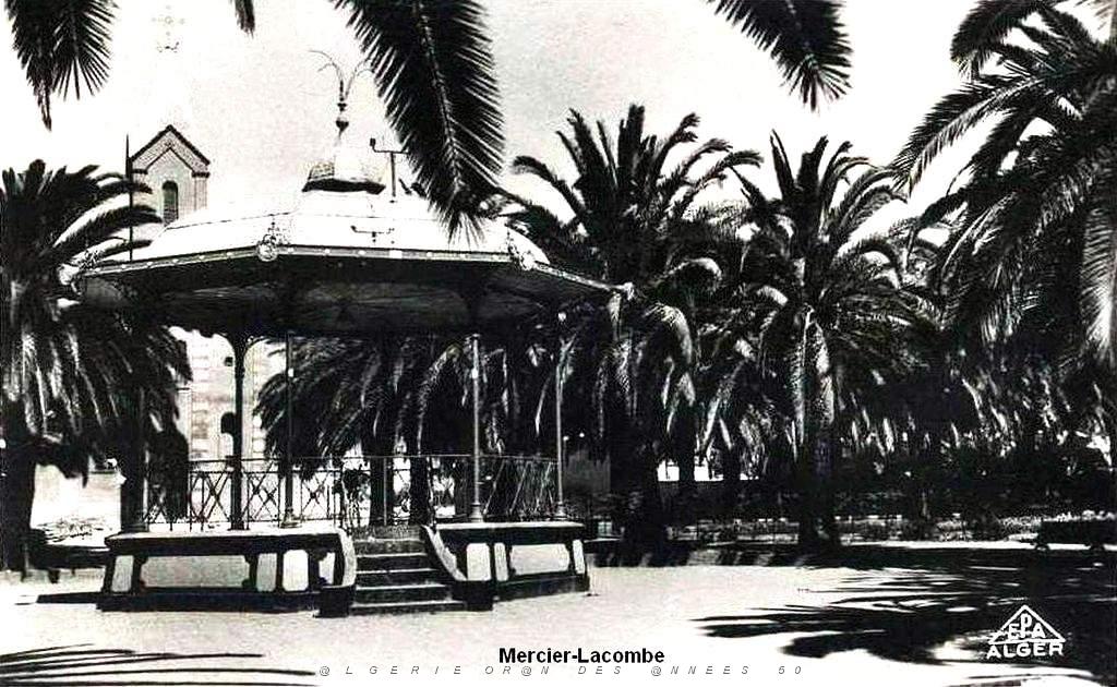 Mercier-Lacombe - Kiosque 01.jpg
